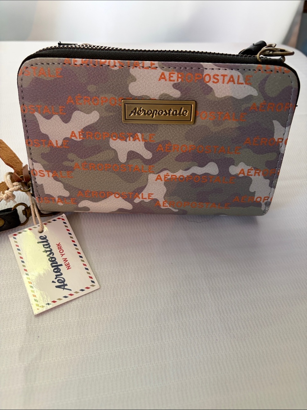 Aeropostale Gray Camo Zip-Around Wallet with Orange Logo 7”x 4” NWT - Picture 1 of 3